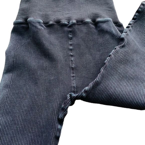 FP MOVEMENT Happiness Runs Leggings - Picture 11 of 12